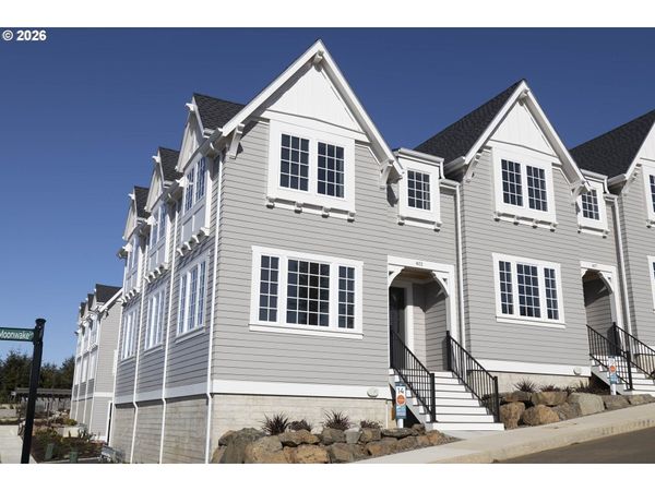 401 NE MOONWAKE LN, Unit 14, Depoe Bay, OR 97341