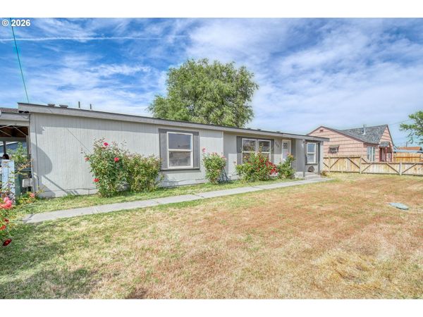 335 E BEEBE AVE, Hermiston, OR 97838
