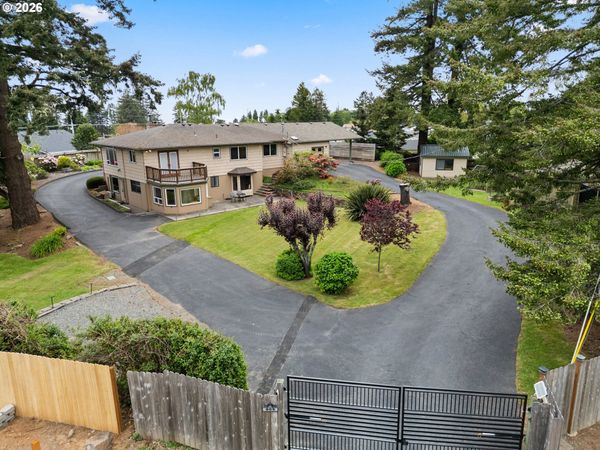905 BARBRA LN, Brookings, OR 97415