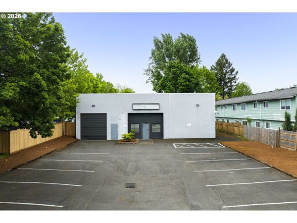 1294 E POWELL BLVD, Gresham, OR 97030