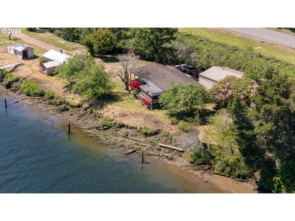8136 HIGHWAY 126, Florence, OR 97439