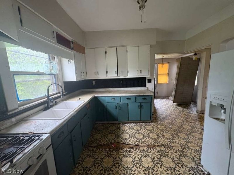 7901 New York Avenue, Cleveland, OH 44105 Photo 7