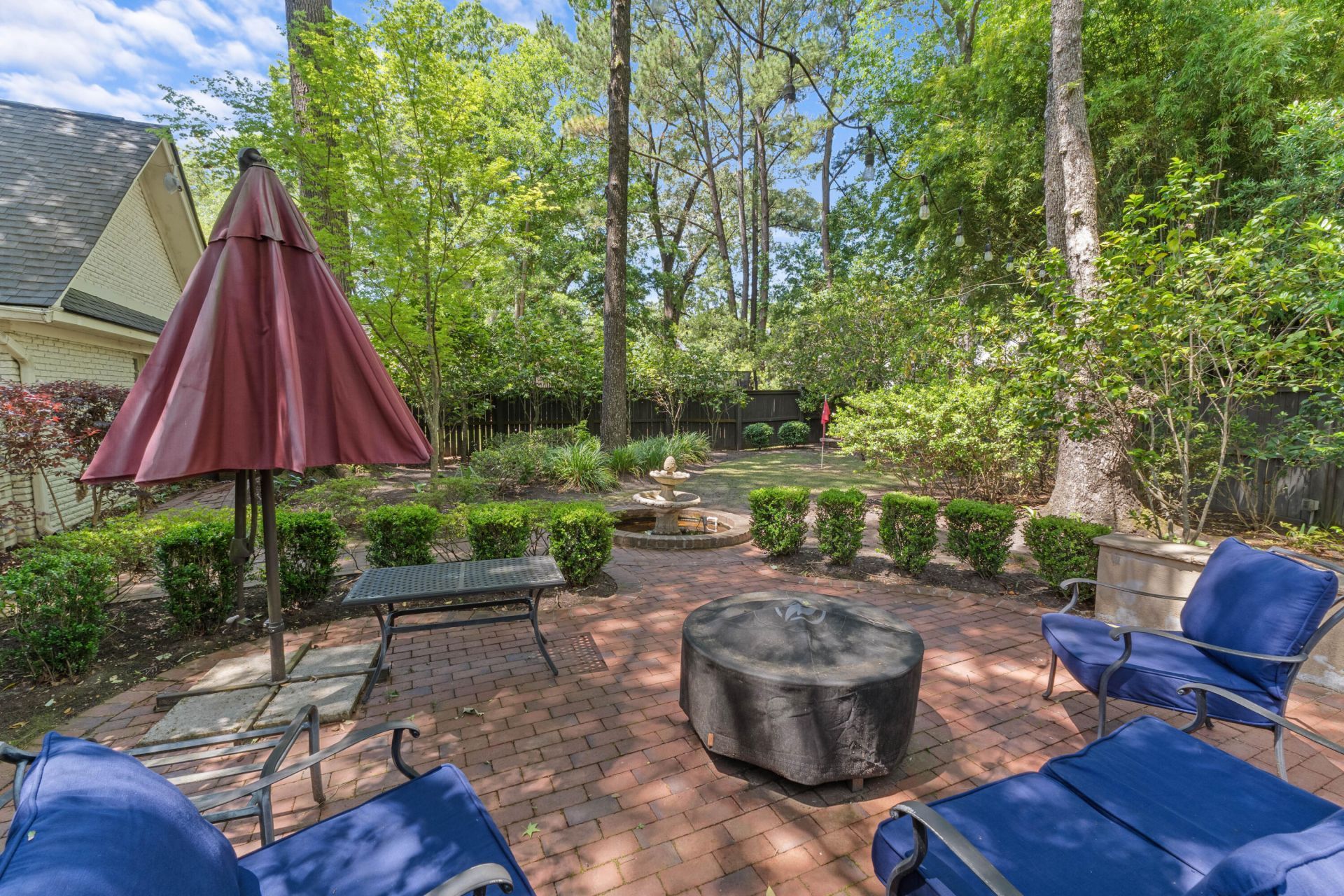 1043 Loyalist Lane Photo 6