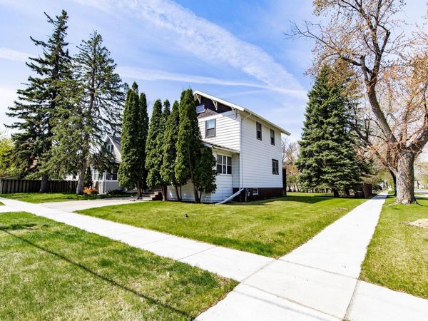 618 Oak Street N, Fargo, ND 58102