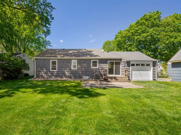 123 Thayer Avenue , Mankato, MN 56001