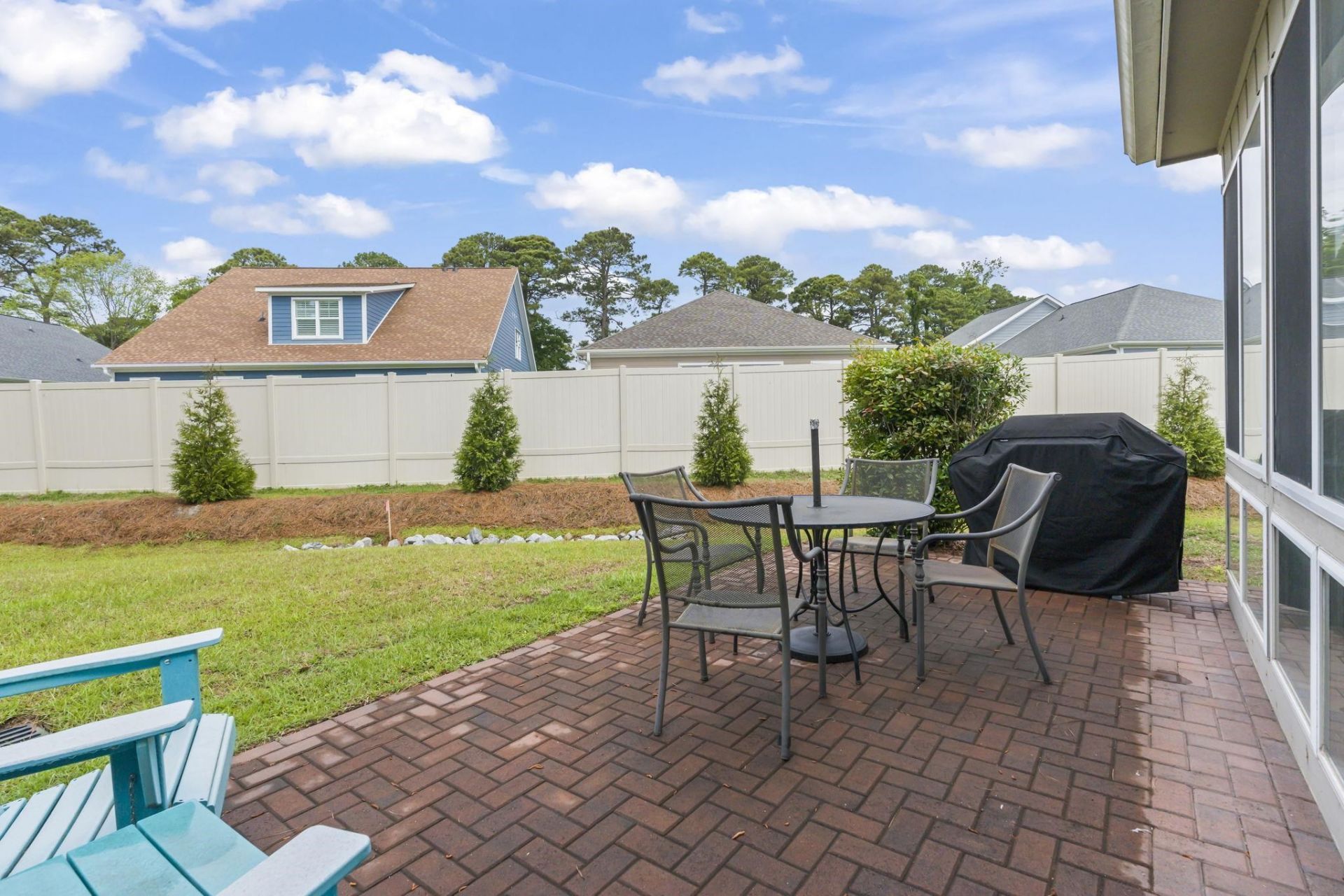 932 Villa Dr. Photo 17