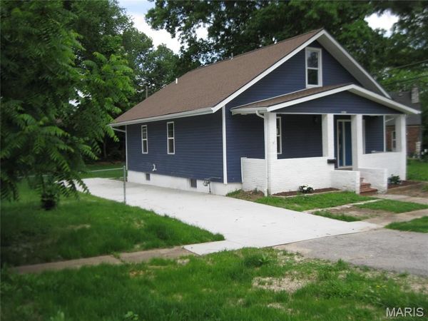 3613 Eminence Boulevard, St John, MO 63114