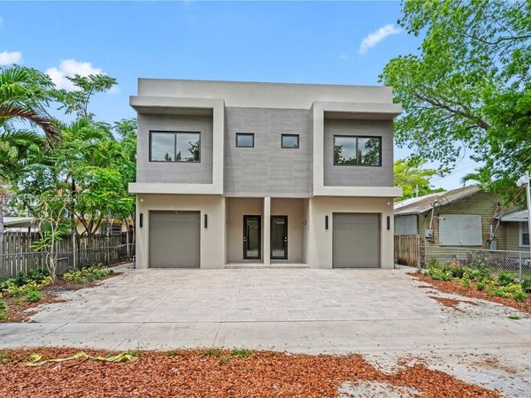 2360 SW 32nd Ave , Unit Right, Miami, FL 33145