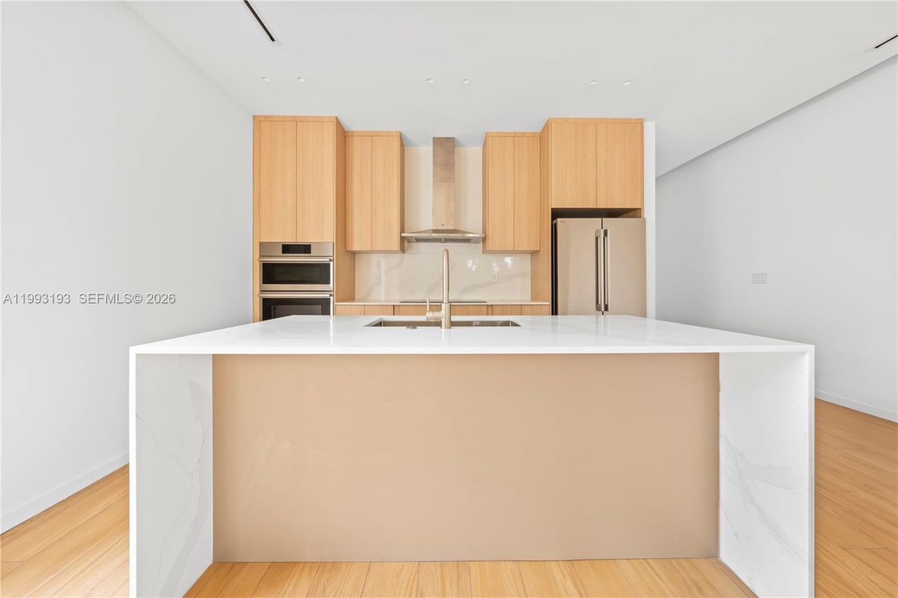 2360 SW 32nd Ave , Unit Right, Miami, FL 33145 Photo