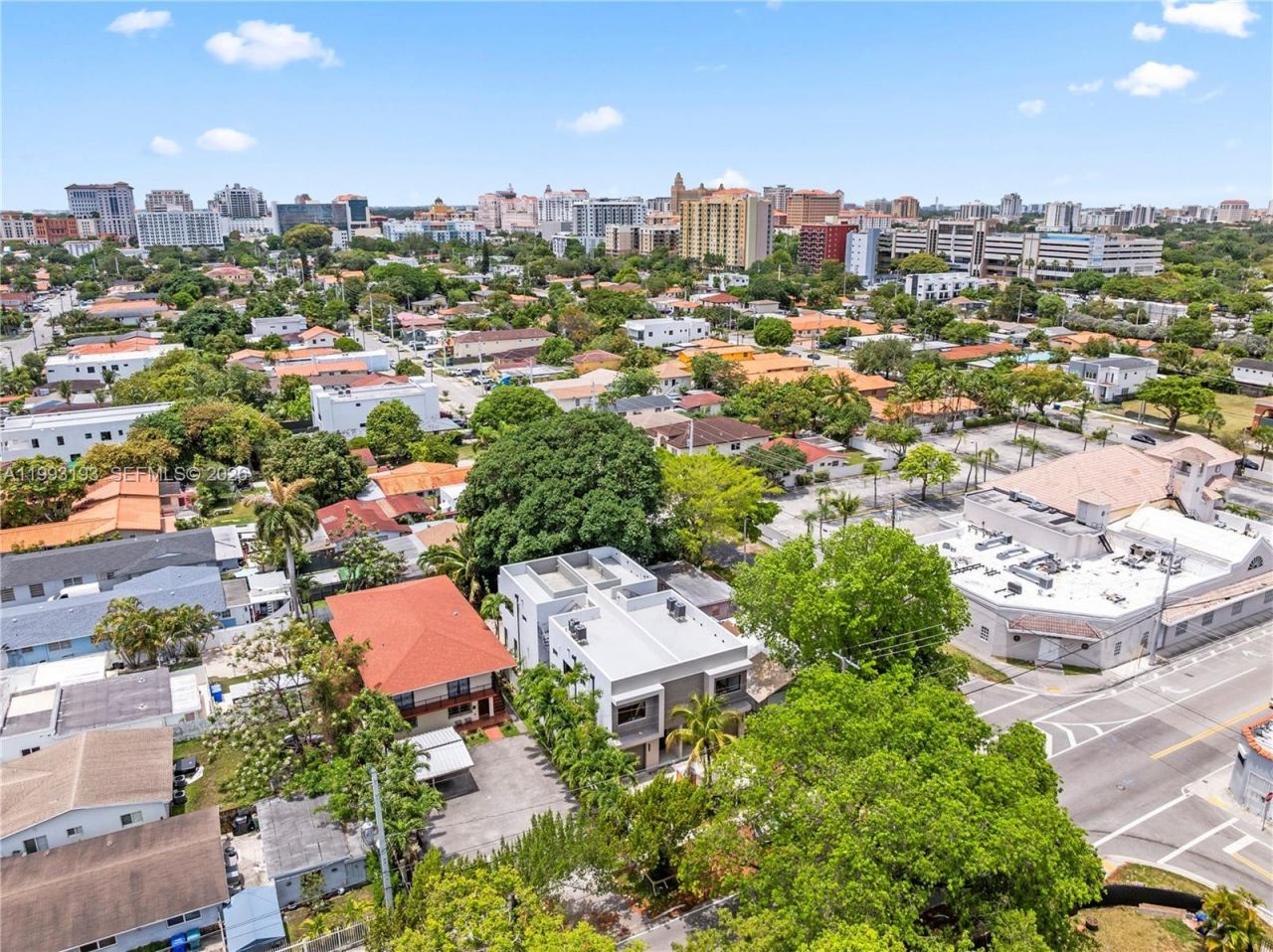 2360 SW 32nd Ave , Unit Right, Miami, FL 33145 Photo