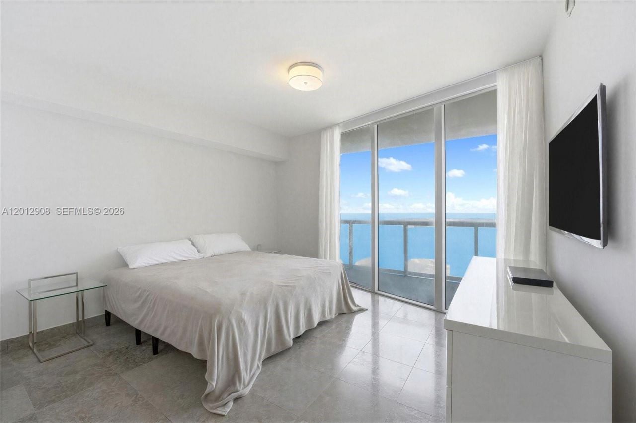 465 Brickell Ave , Unit 4805, Miami, FL 33131 Photo