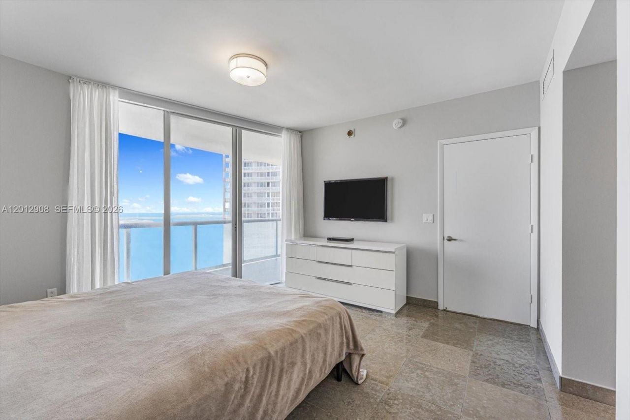 465 Brickell Ave , Unit 4805, Miami, FL 33131 Photo