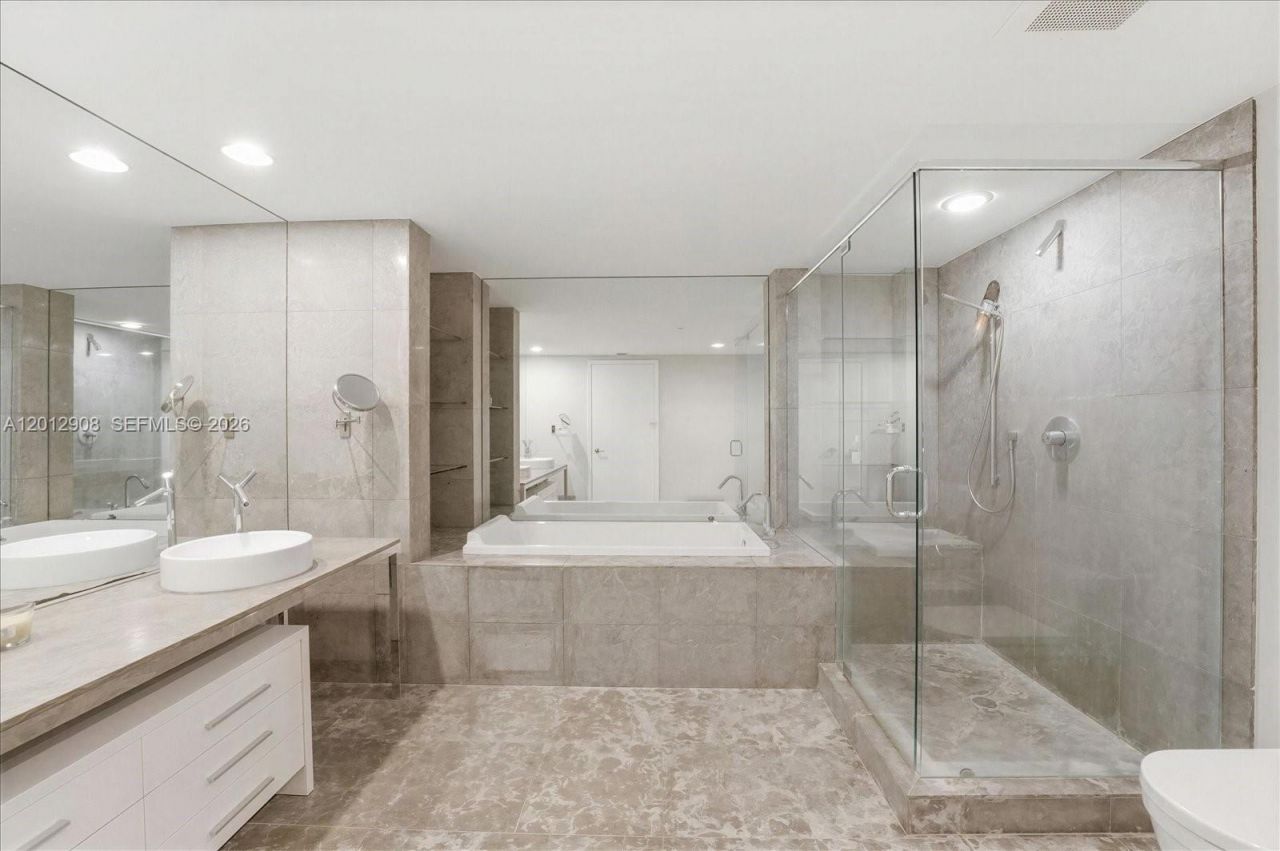 465 Brickell Ave , Unit 4805, Miami, FL 33131 Photo