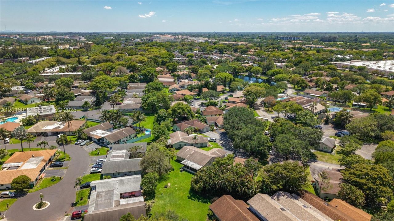 2176 Nova Village Dr , Davie, FL 33317 Photo