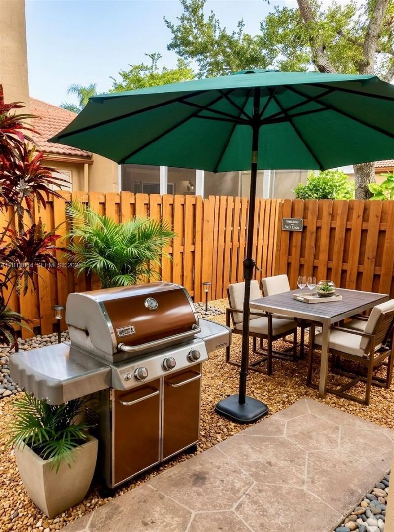 16213 Emerald Cove Rd, Weston, FL 33331 Photo