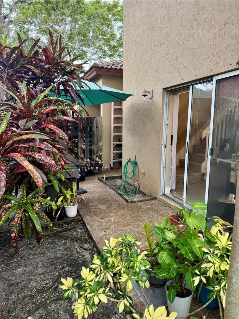 16213 Emerald Cove Rd, Weston, FL 33331 Photo