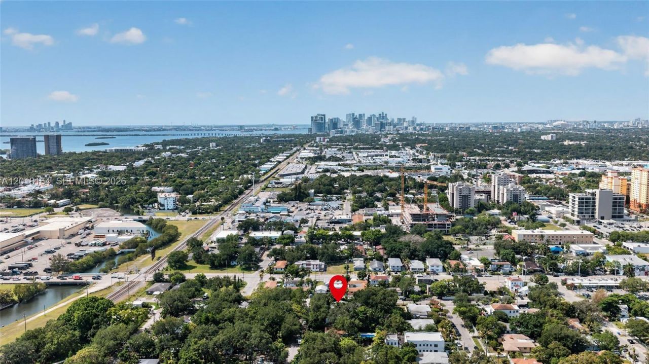 8250 NE 3rd Ct, Miami, FL 33138 Photo