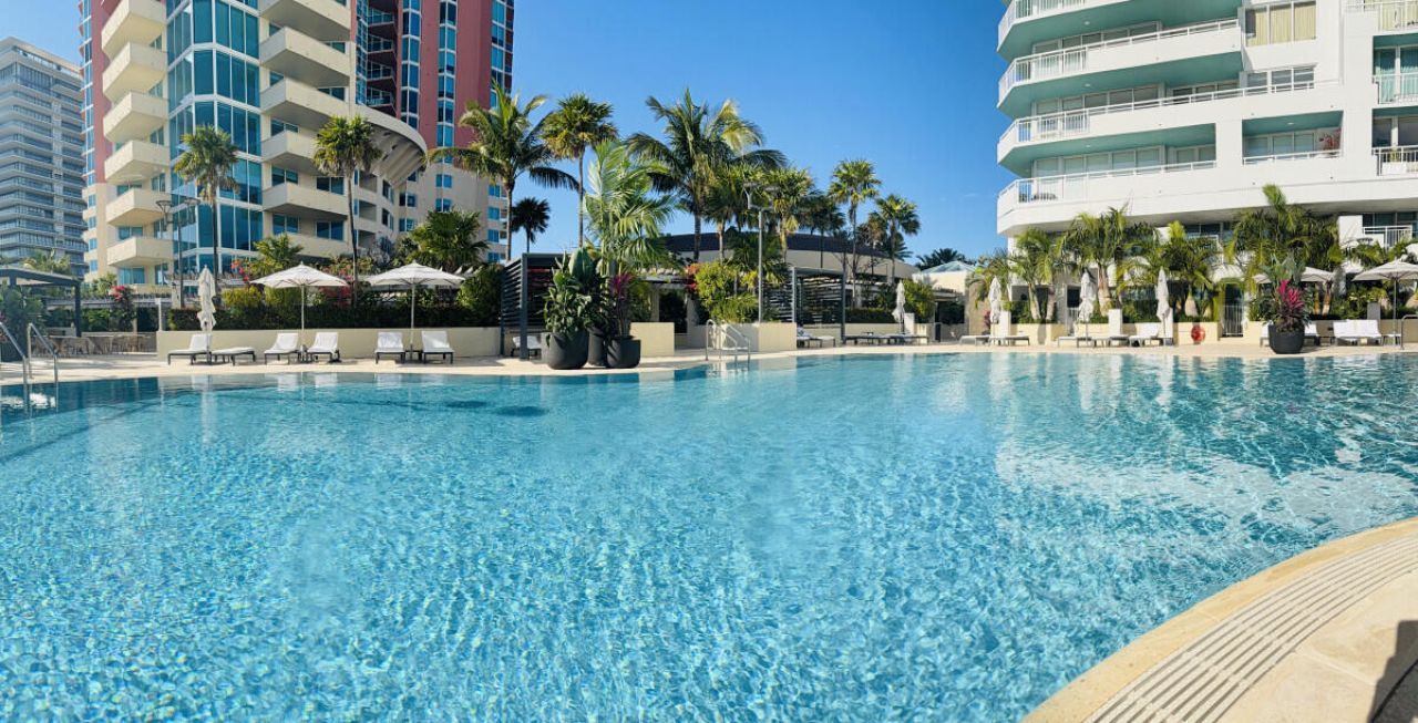 400 S Pointe Drive, Unit 307, Miami Beach, FL 33139 Photo