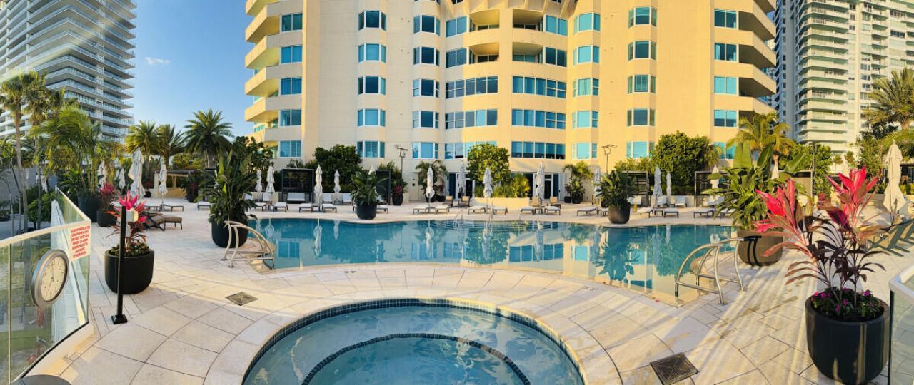 400 S Pointe Drive, Unit 307, Miami Beach, FL 33139 Photo