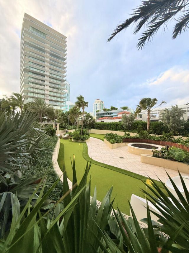 400 S Pointe Drive, Unit 307, Miami Beach, FL 33139 Photo
