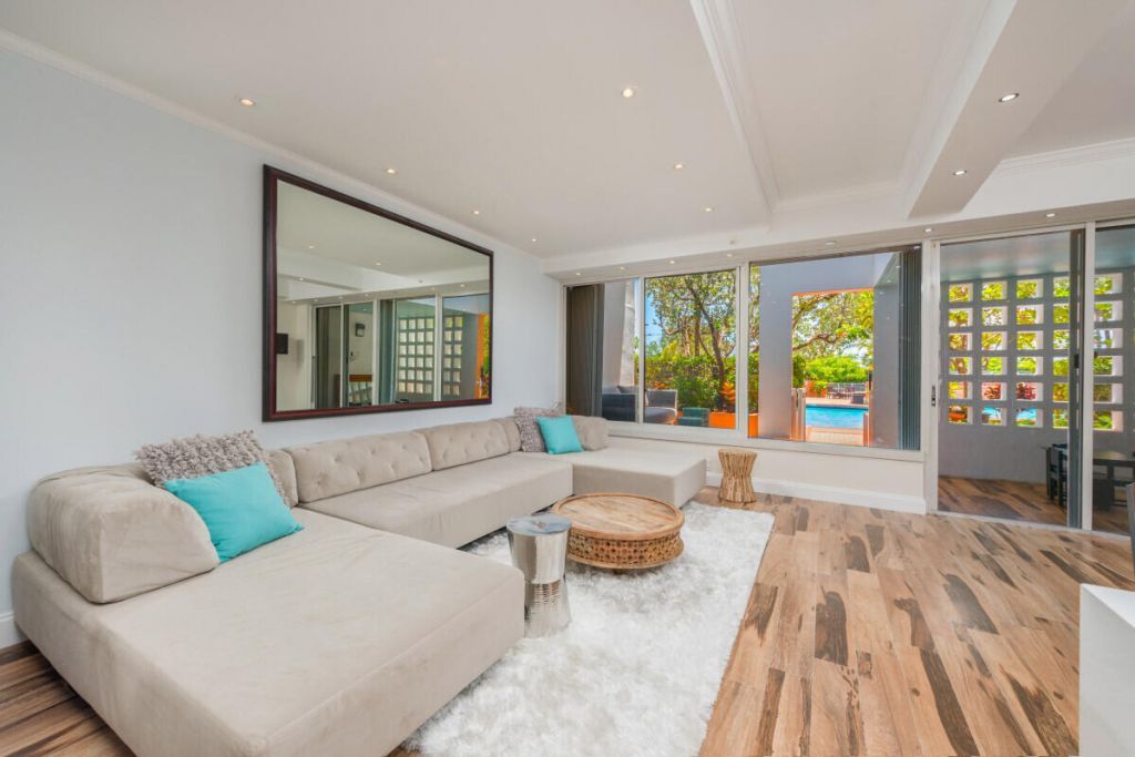 400 S Pointe Drive, Unit 307, Miami Beach, FL 33139 Photo