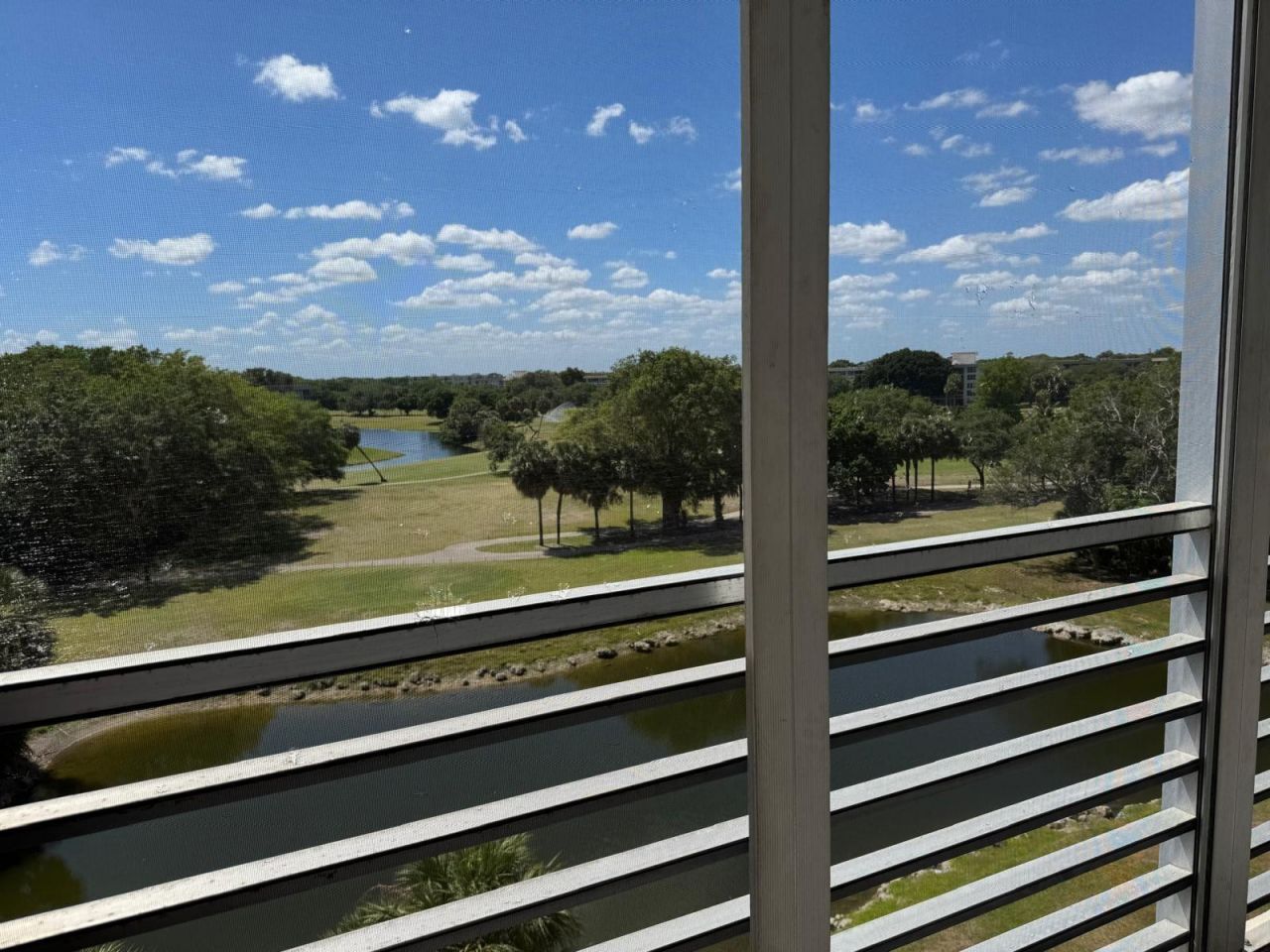 3510 Oaks Way, Unit 605, Pompano Beach, FL 33069 Photo