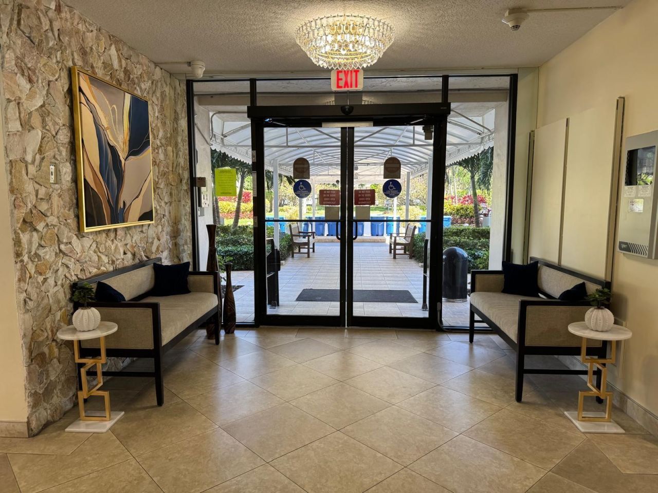 3510 Oaks Way, Unit 605, Pompano Beach, FL 33069 Photo