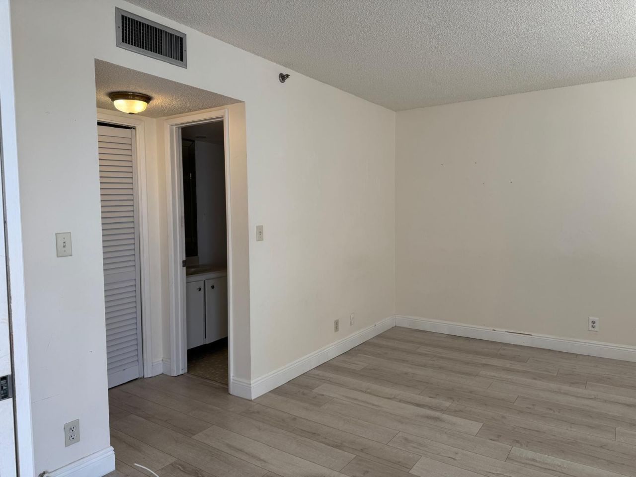 3510 Oaks Way, Unit 605, Pompano Beach, FL 33069 Photo