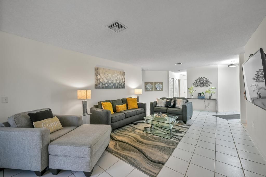 5290 Europa Drive, Unit B, Boynton Beach, FL 33437 Photo
