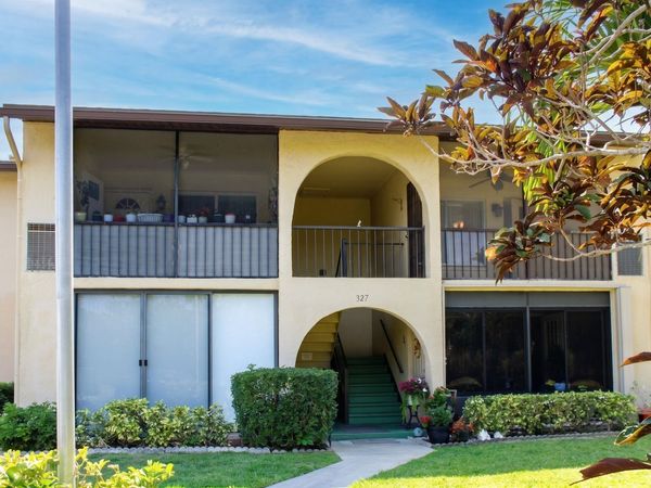 327 Pine Ridge Circle, Unit B-2, Greenacres, FL 33463