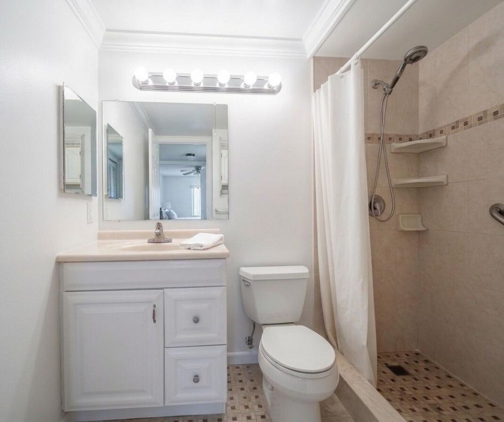 327 Pine Ridge Circle, Unit B-2, Greenacres, FL 33463 Photo