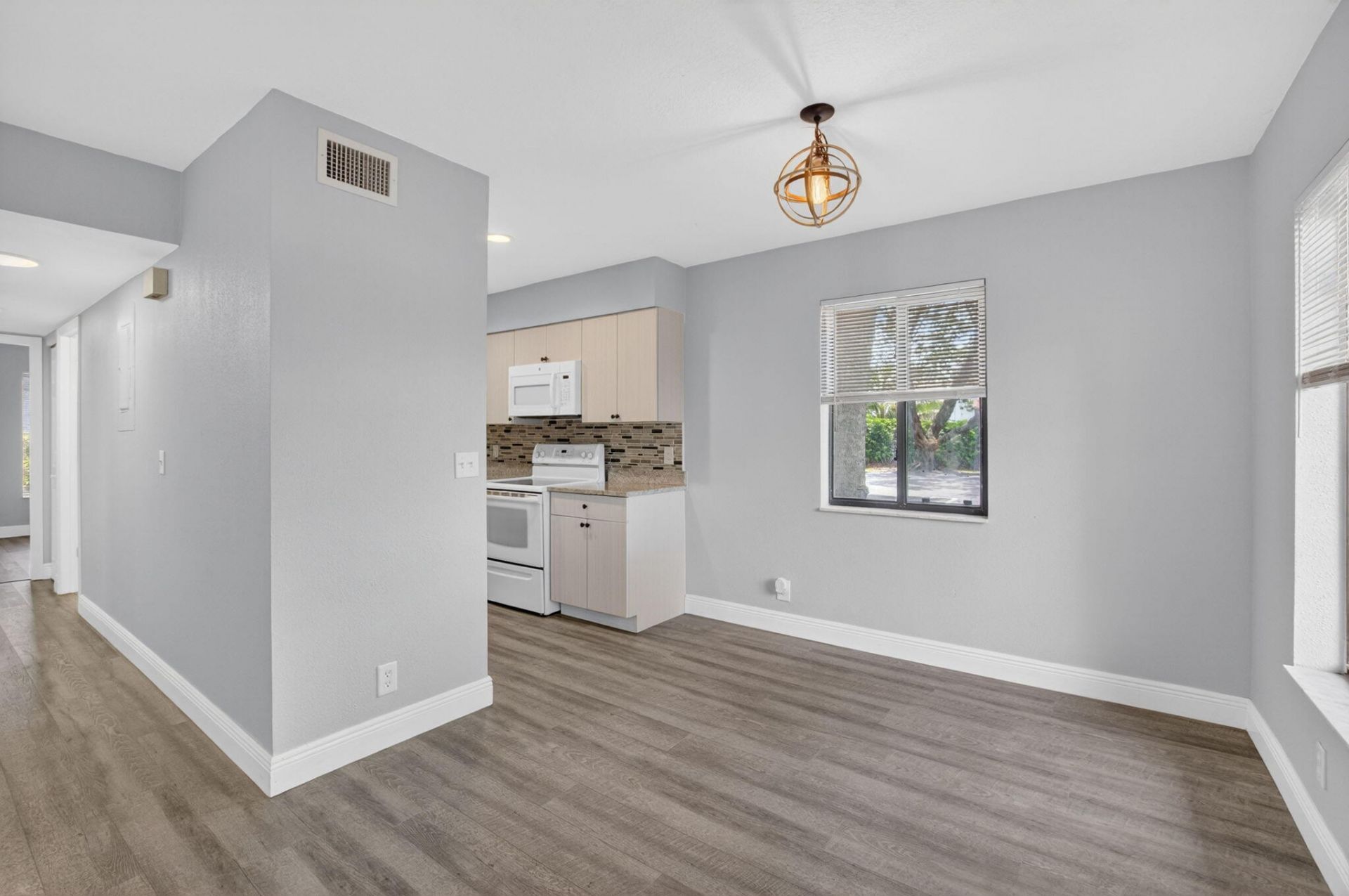 2535 SW 22nd Avenue, Unit 103, Delray Beach, FL 33445 Photo