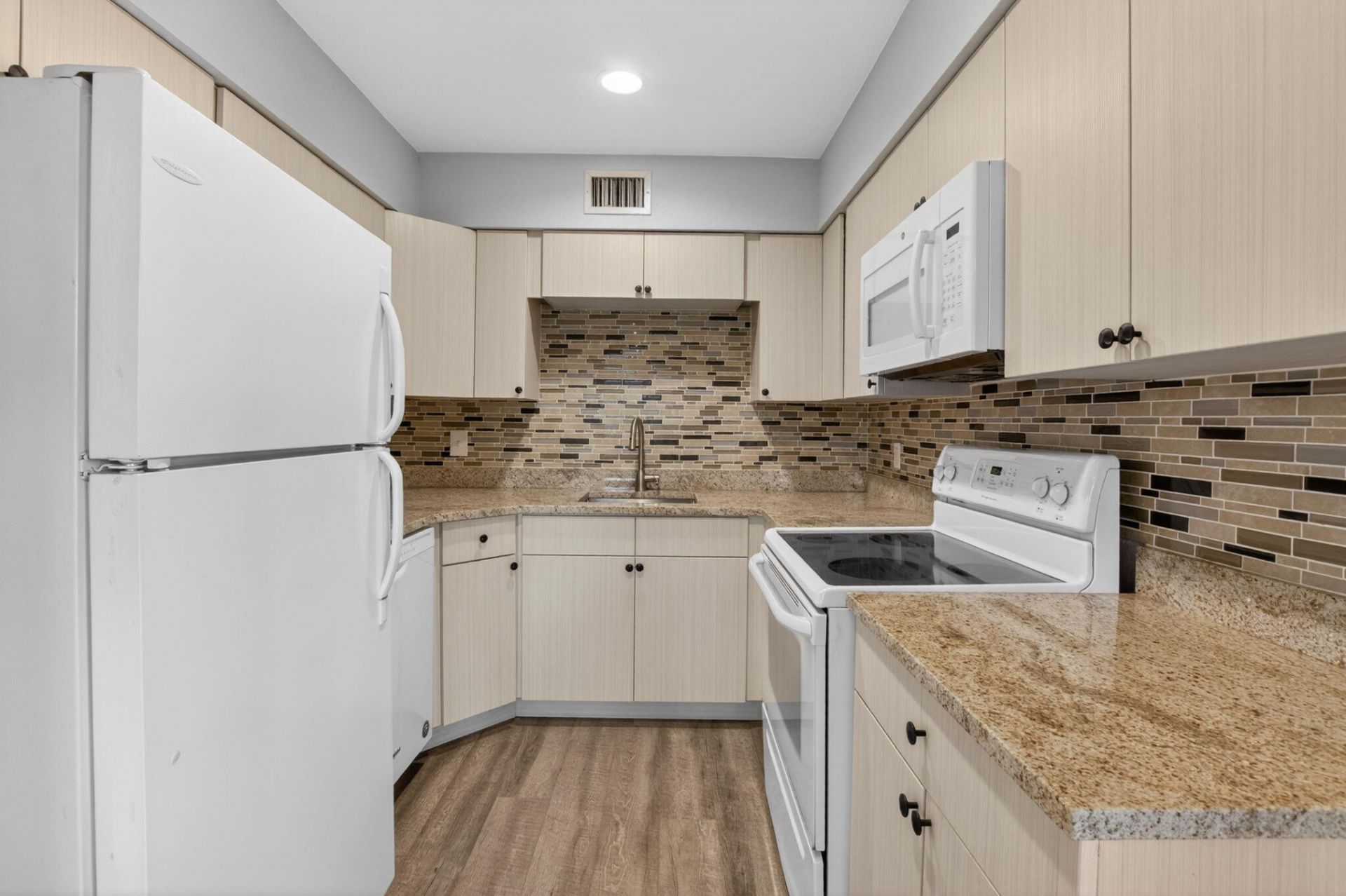 2535 SW 22nd Avenue, Unit 103, Delray Beach, FL 33445 Photo