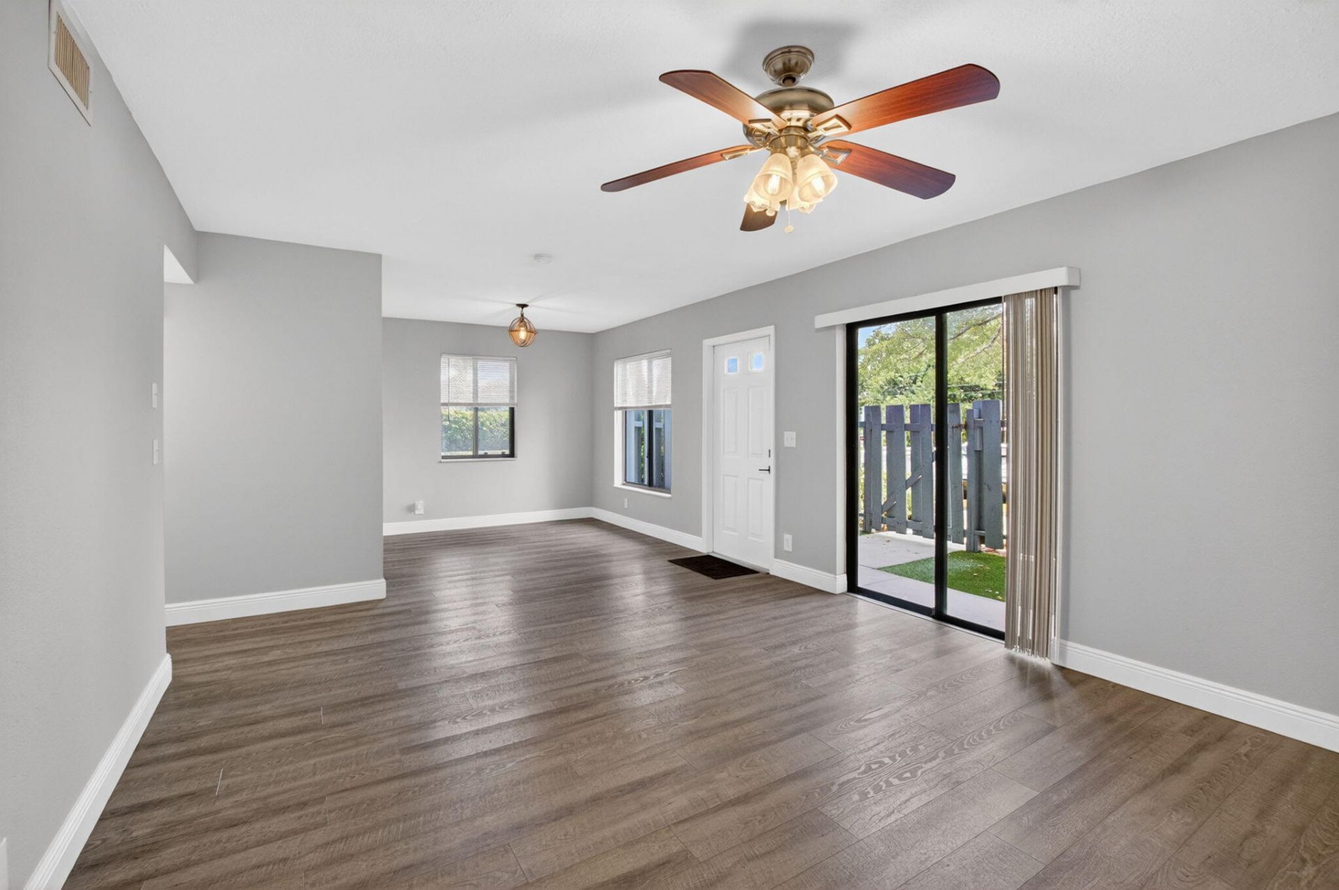 2535 SW 22nd Avenue, Unit 103, Delray Beach, FL 33445 Photo