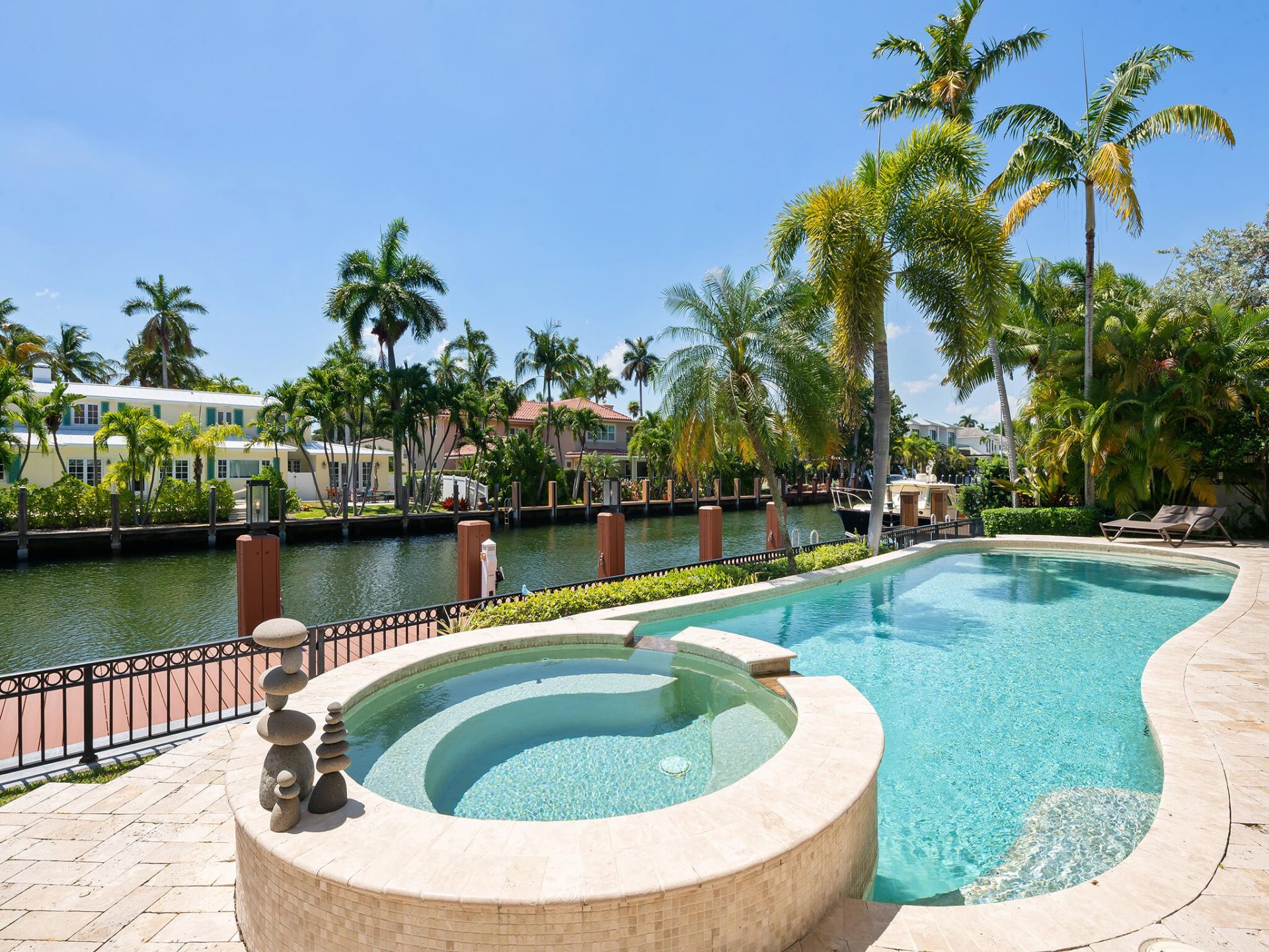 441 Royal Plaza Drive, Fort Lauderdale, FL 33301 Photo