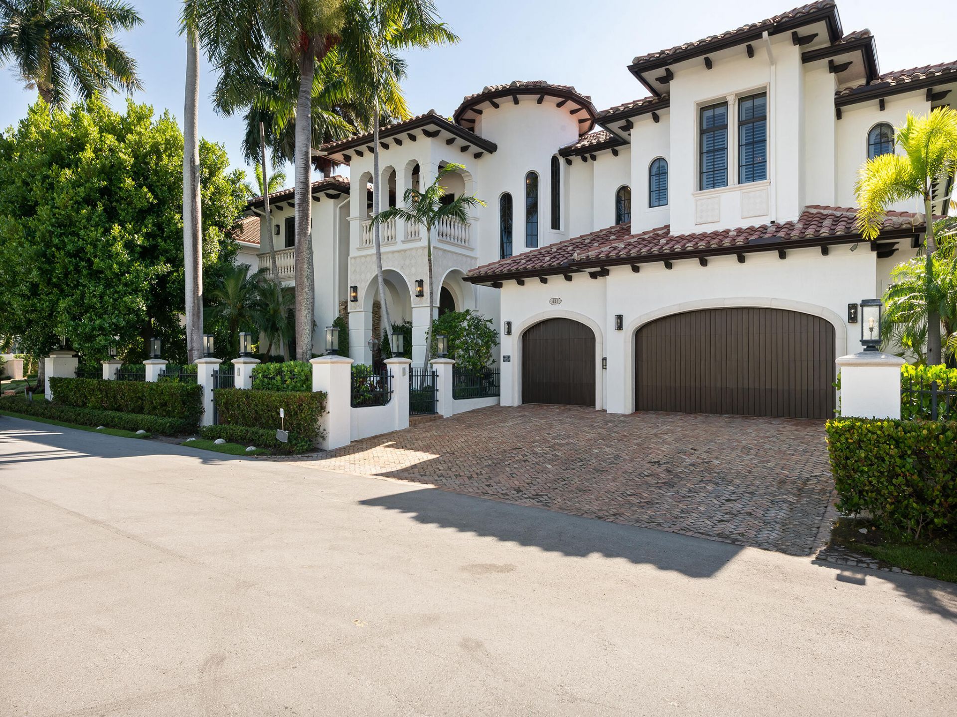 441 Royal Plaza Drive, Fort Lauderdale, FL 33301 Photo