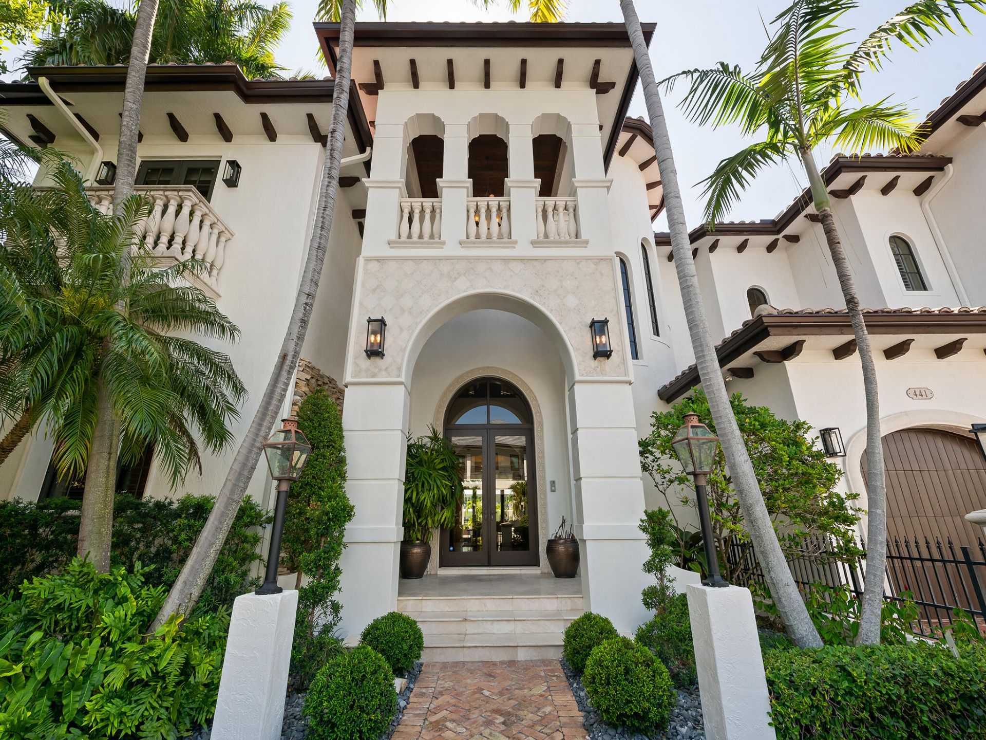 441 Royal Plaza Drive, Fort Lauderdale, FL 33301 Photo