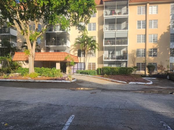 4160 Inverrary Drive, Unit 311, Lauderhill, FL 33319