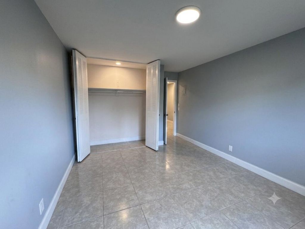 1150 E Sample Road, Unit 204, Pompano Beach, FL 33064 Photo