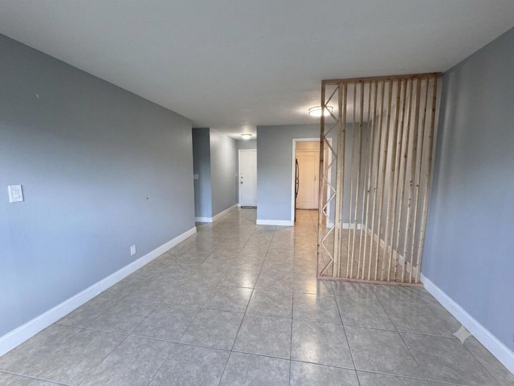 1150 E Sample Road, Unit 204, Pompano Beach, FL 33064 Photo