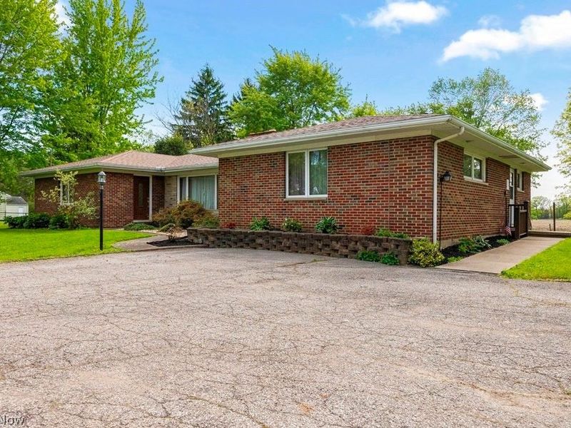 13720 Durkee Road, Grafton, OH 44044 Photo 3