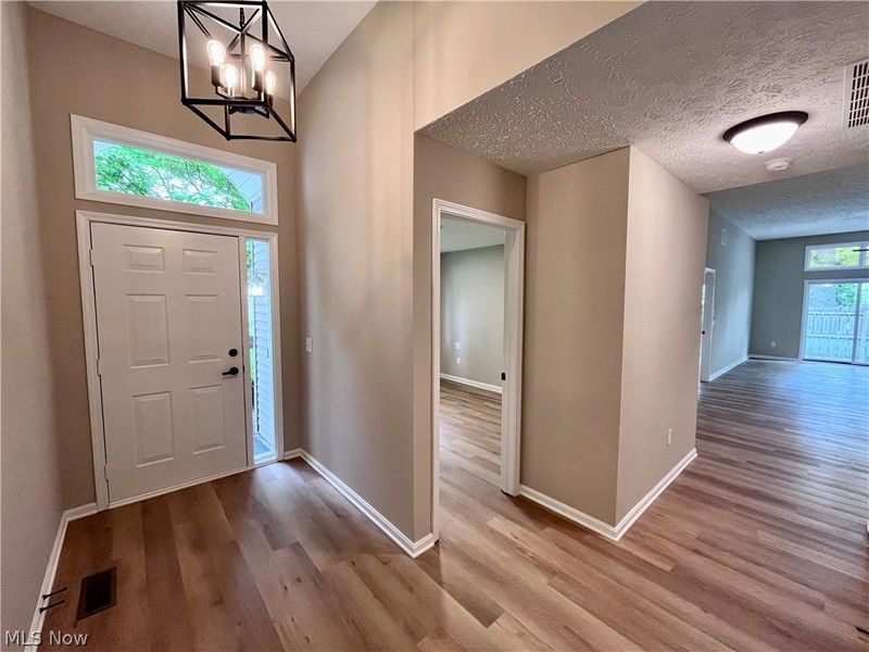 117 Ambleside Way, Amherst, OH 44001 Photo 4