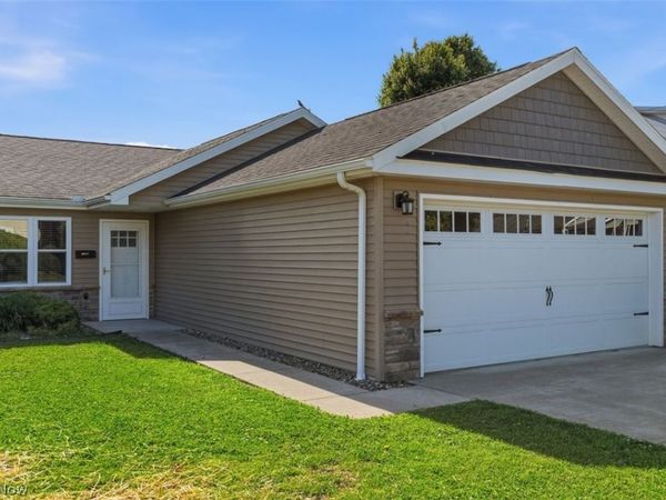 416A Elm Street , Belpre, OH 45714