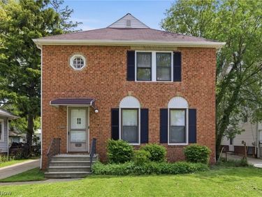 2261 Warren Road , Lakewood, OH 44107