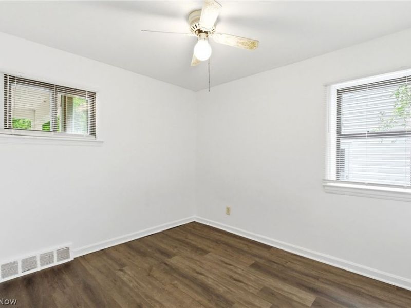2261 Warren Road, Lakewood, OH 44107 Photo 21
