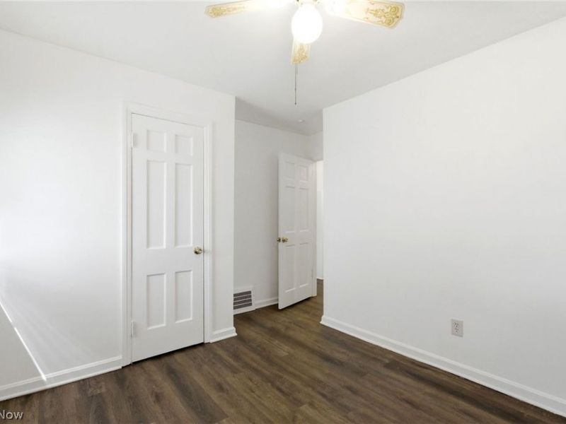 2261 Warren Road, Lakewood, OH 44107 Photo 22