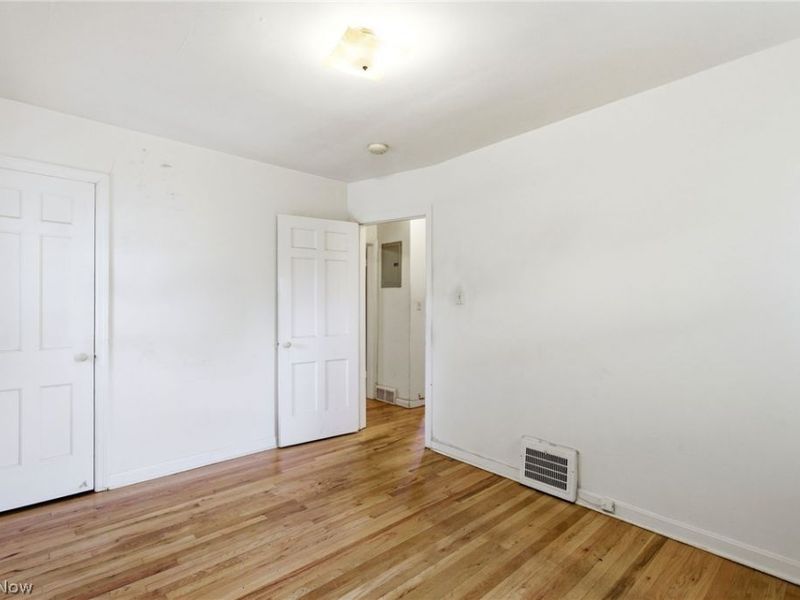 2261 Warren Road, Lakewood, OH 44107 Photo 25