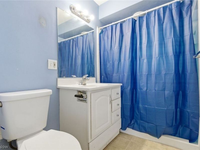 2261 Warren Road, Lakewood, OH 44107 Photo 30