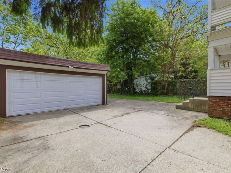 2261 Warren Road, Lakewood, OH 44107 Photo 41