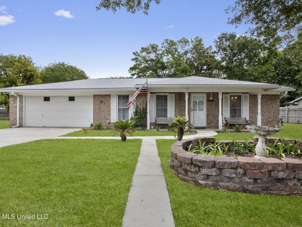 3412 Nottingham Road, Ocean Springs, MS 39564